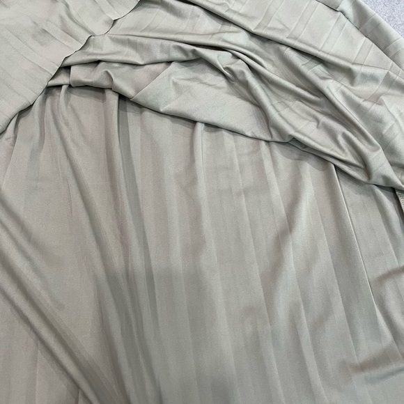 [S]H&M Dusty Green Sleeveless Pleated Dress Drawstring - Picture 8 of 9